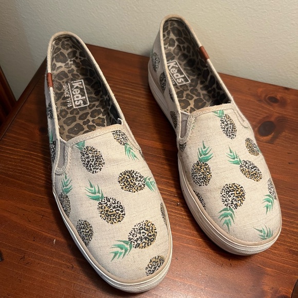 Keds Women's Pineapple Print Slip-On Sneakers - Beige - Picture 1 of 4